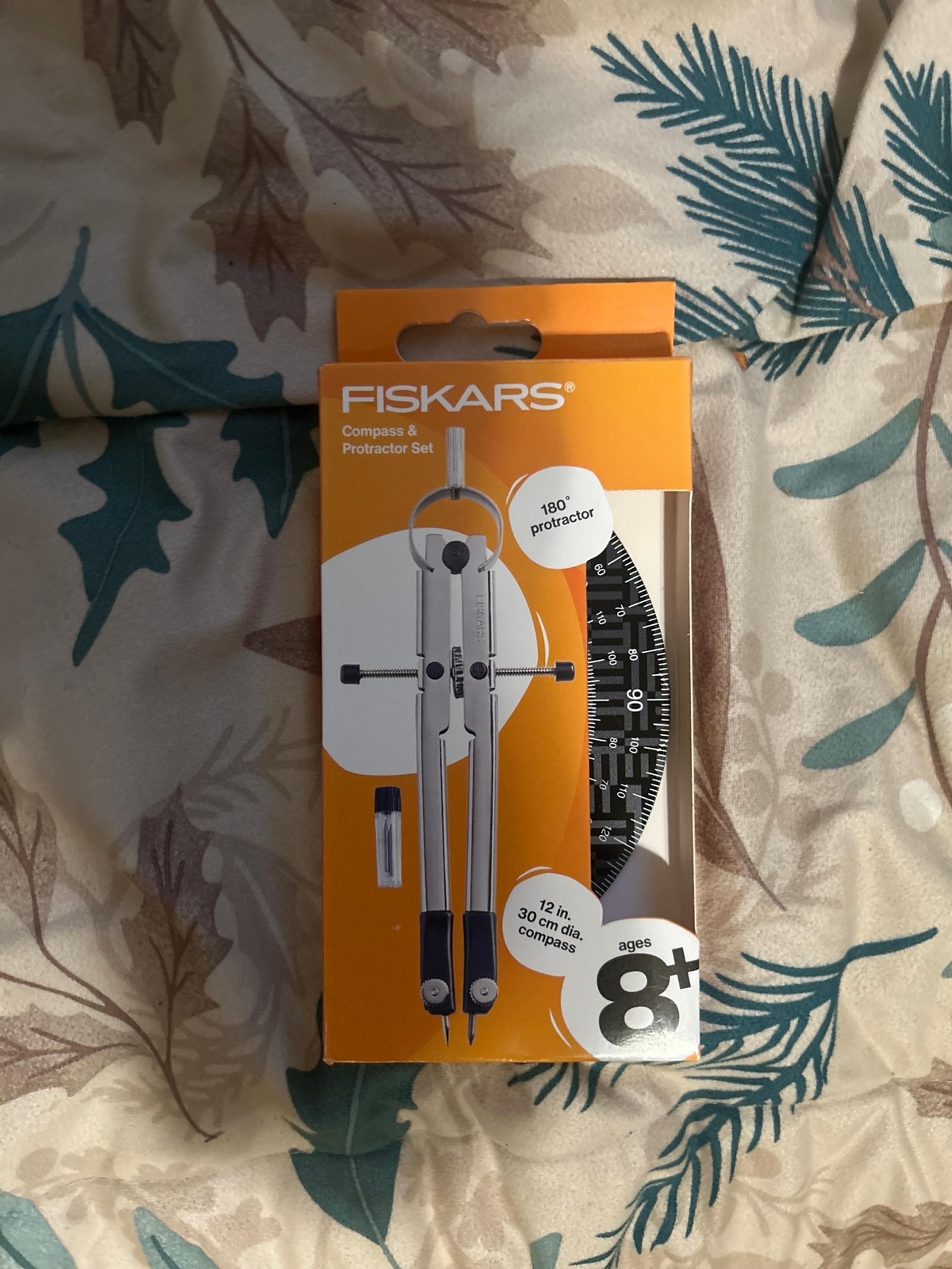 FISKARS COMPASS AND PROTRACTOR SET