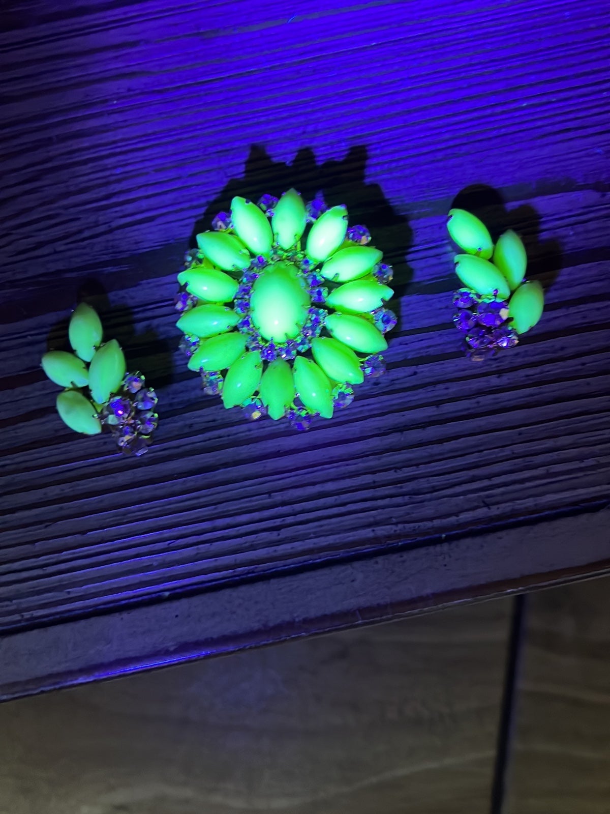 Vintage Uranium Glass Brooch and Earrings