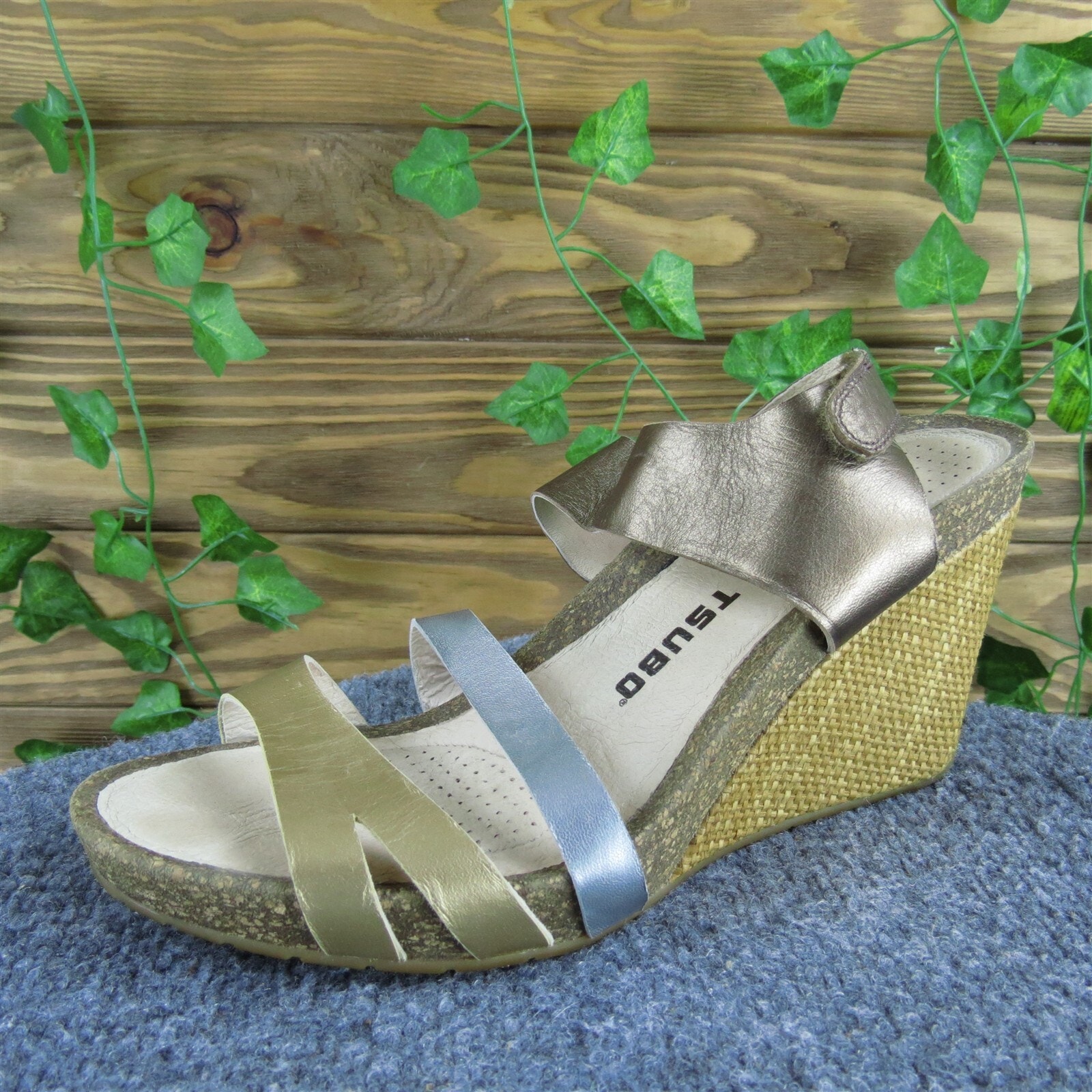 Tsubo Women Metallics Ankle Strap Multicolor Leather 9.5 Medium Gently Used 2025
