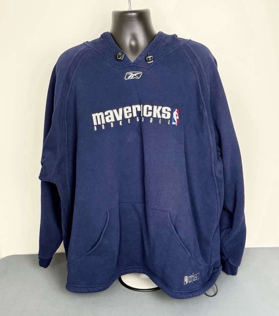 Vintage Dallas Mavericks Reebok Sweatshirt Hoodie Size 2XL Blue Nba Fusion Y2K