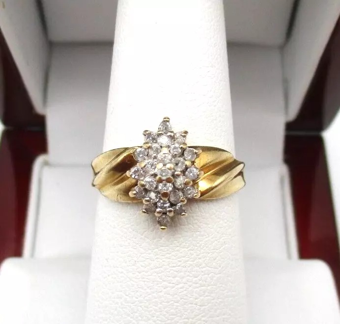 10K Yellow Gold 25 Diamond Cluster Cocktail Ring Size 6.75 [R296]
