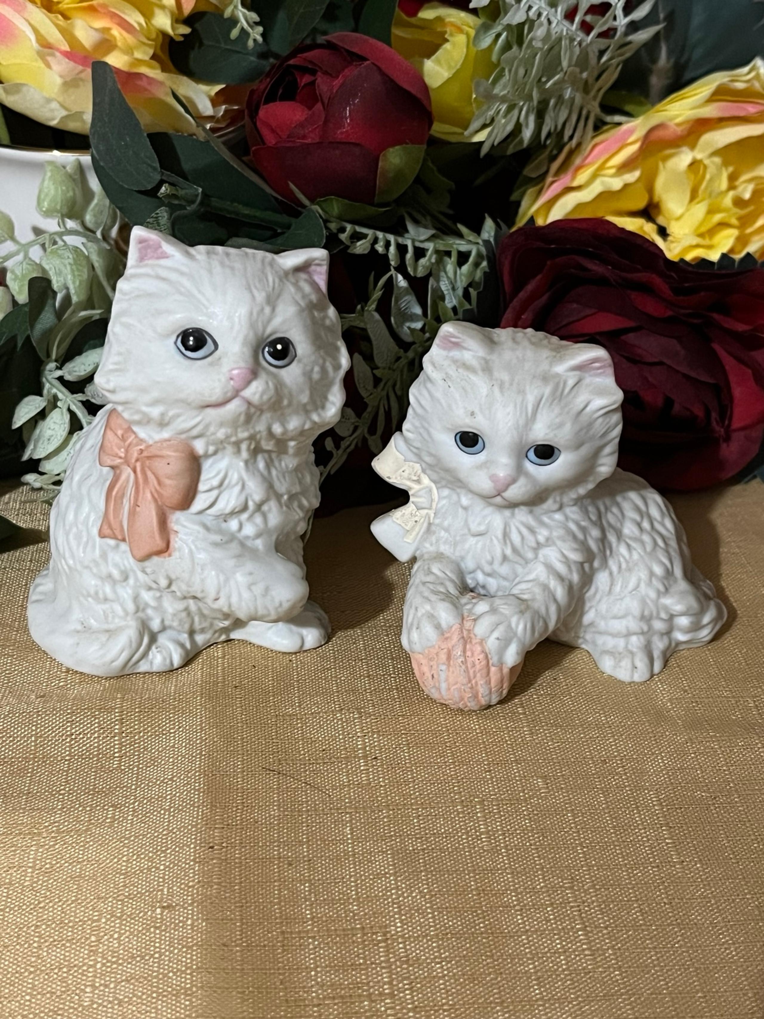Lot of 2 Vintage Home Interior Homco Kittens Cat Figurines 1410 1428