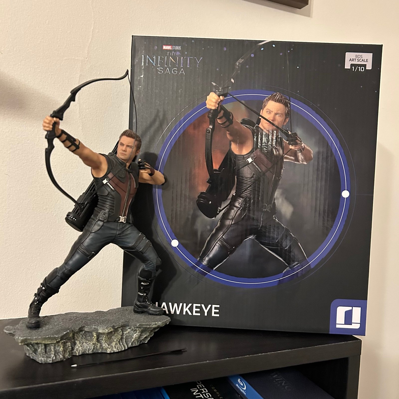 Iron Studios 1/10 scale Avengers MCU Hawkeye Statue