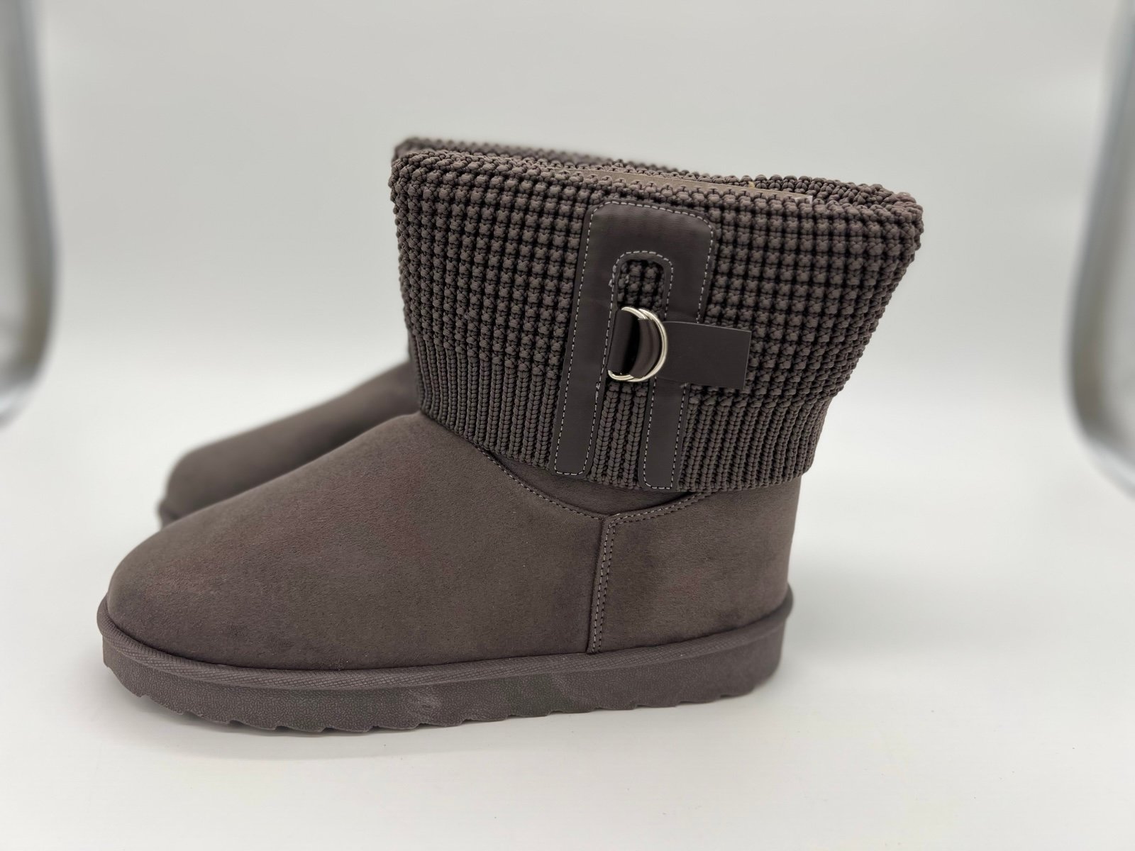 Avenue Women's Wide Width Helena Hug Boot 10 W Gray