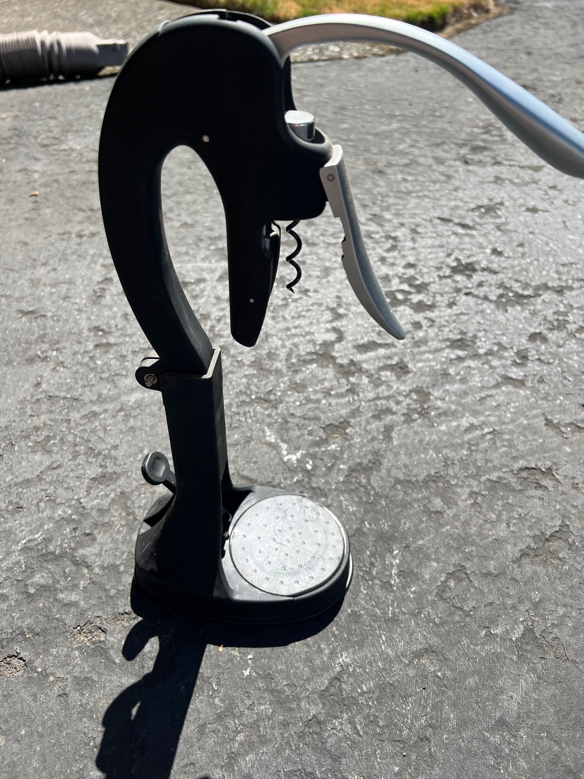 Wine bottle opener