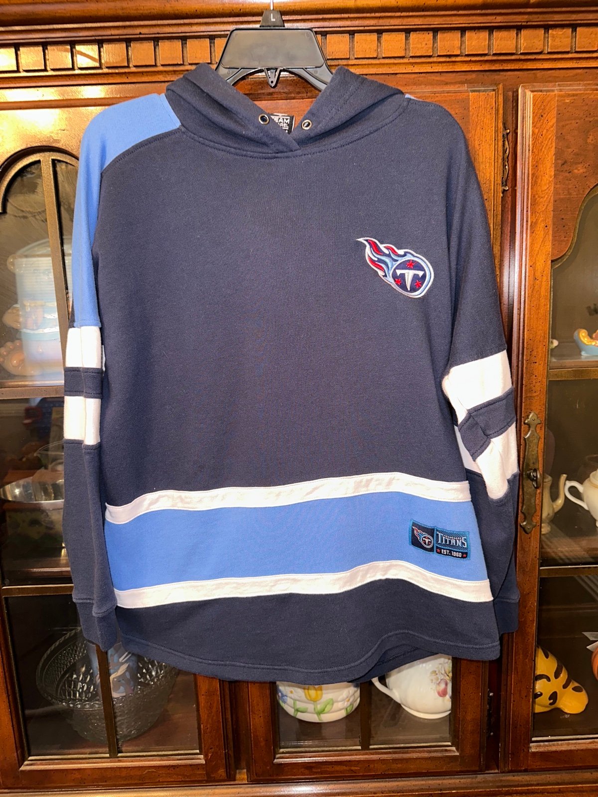 Tennessee Titans Sweatshirt NFL Team Apparel Hooded Pullover Spirit Size L RARE