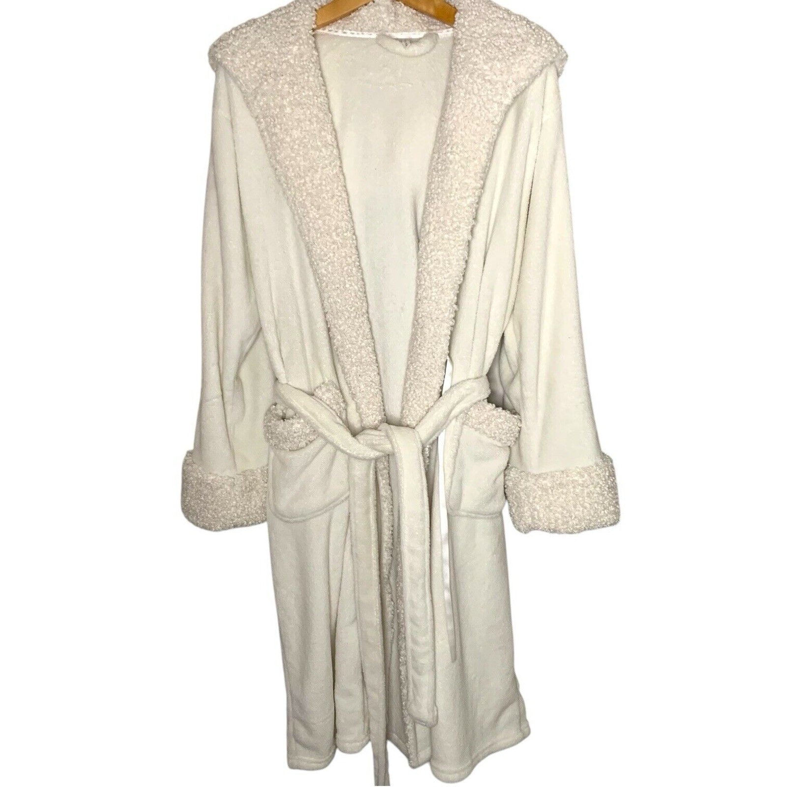 Pottery Barn Robe Womens Medium Ecru Sherpa Hooded Robe Plush Luxury