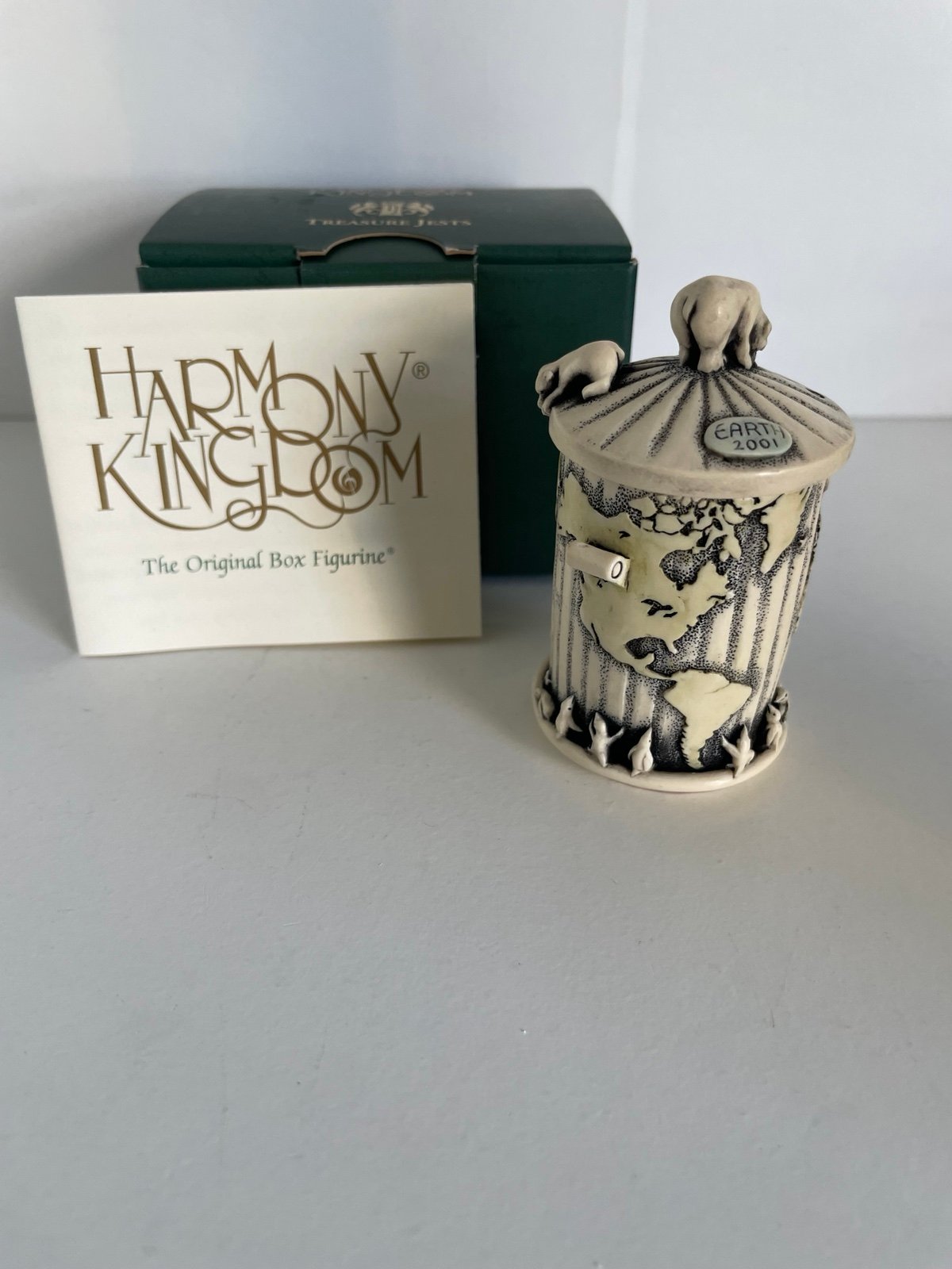 Harmony Kingdom PLANET DUSTBIN Sculpture/ Treasure Trinket Jest Box