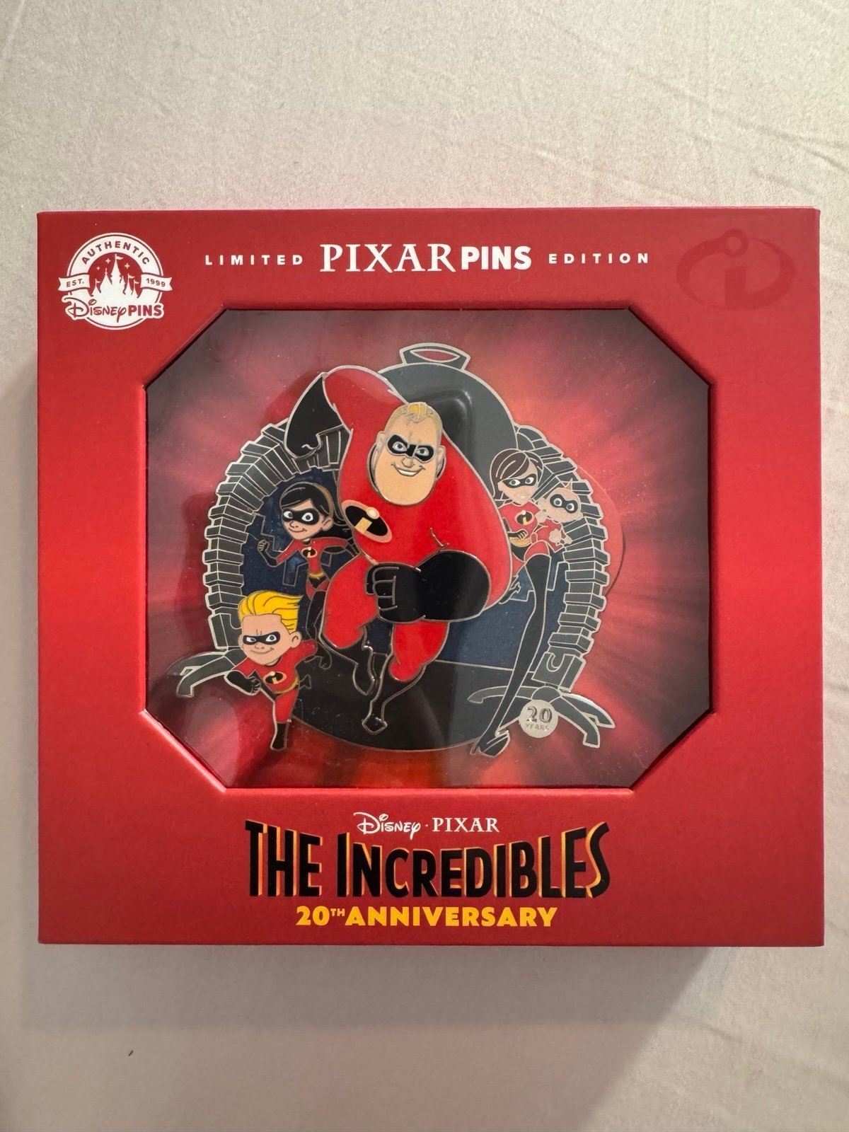 Disney Pixar The Incredibles 20th Anniversary LE 1000 Jumbo Pin 2024 New