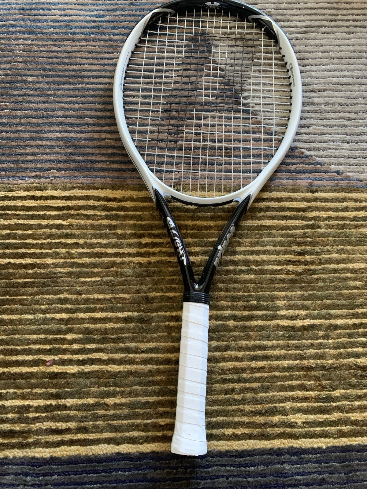 Tennis racket