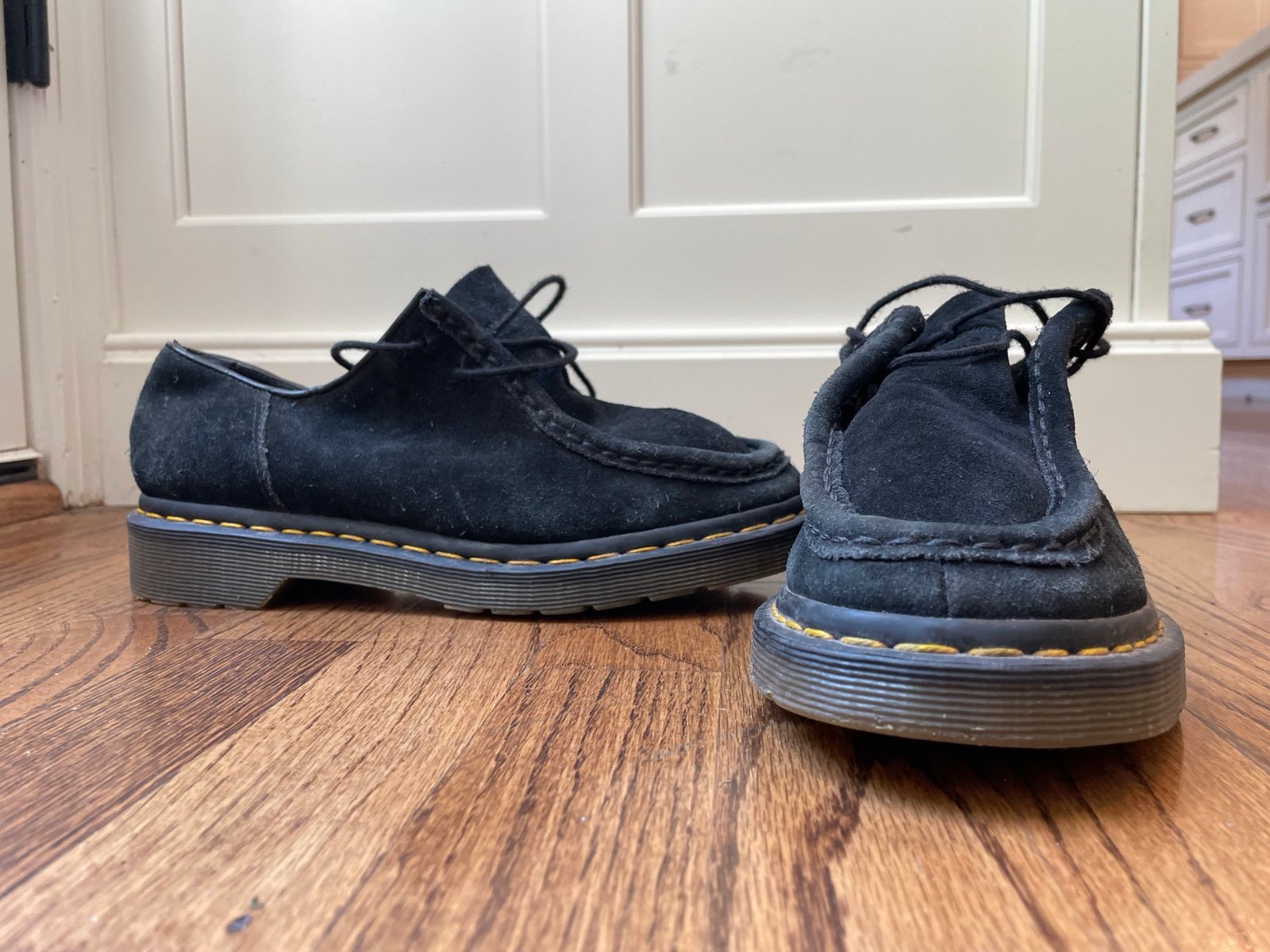 Doc Martin Redford Black Suede Oxford Shoes Men's Size 7US. Condition is pre own