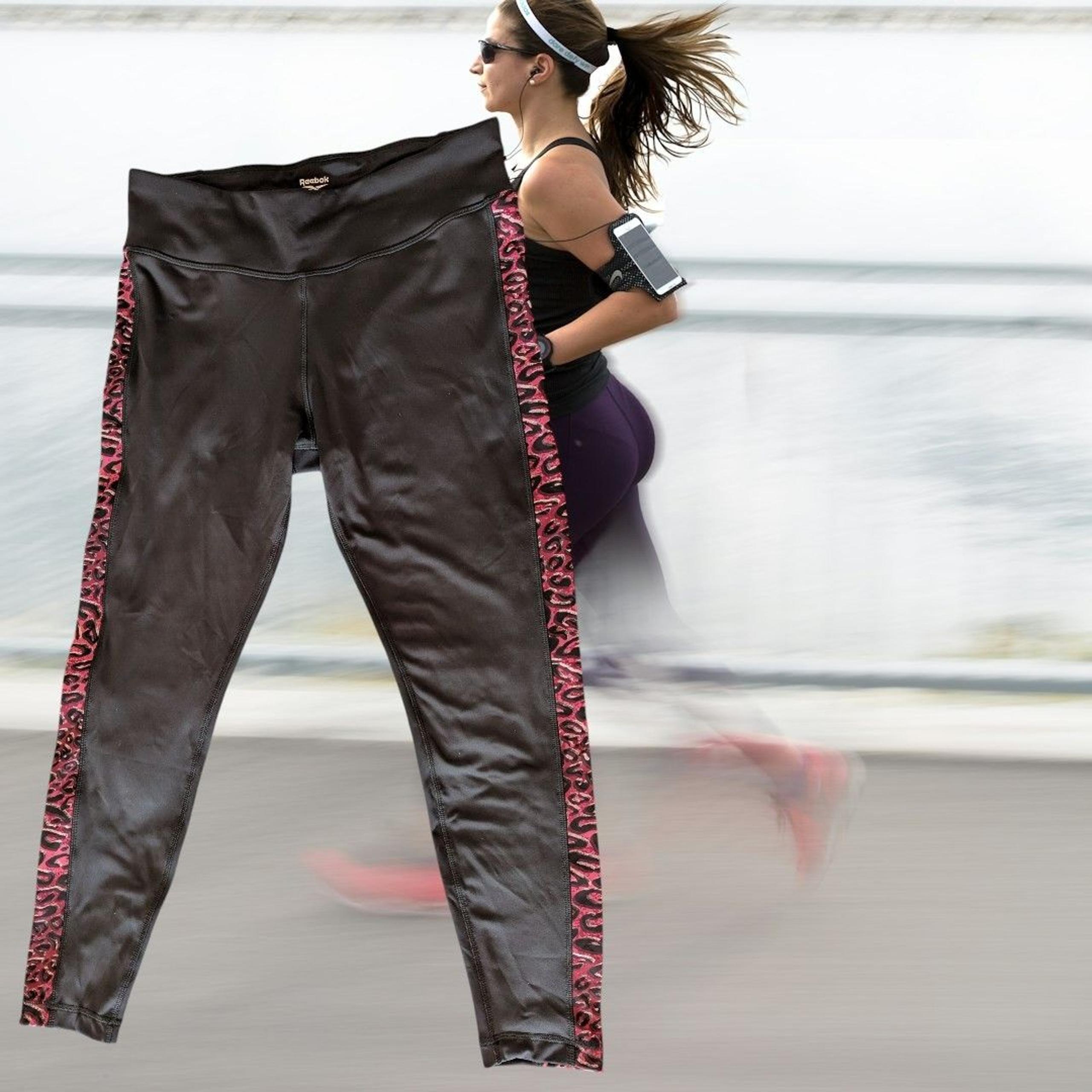Reebok Athletic Leggings Size Large Black Pink Womens Running Workout Yoga Pants