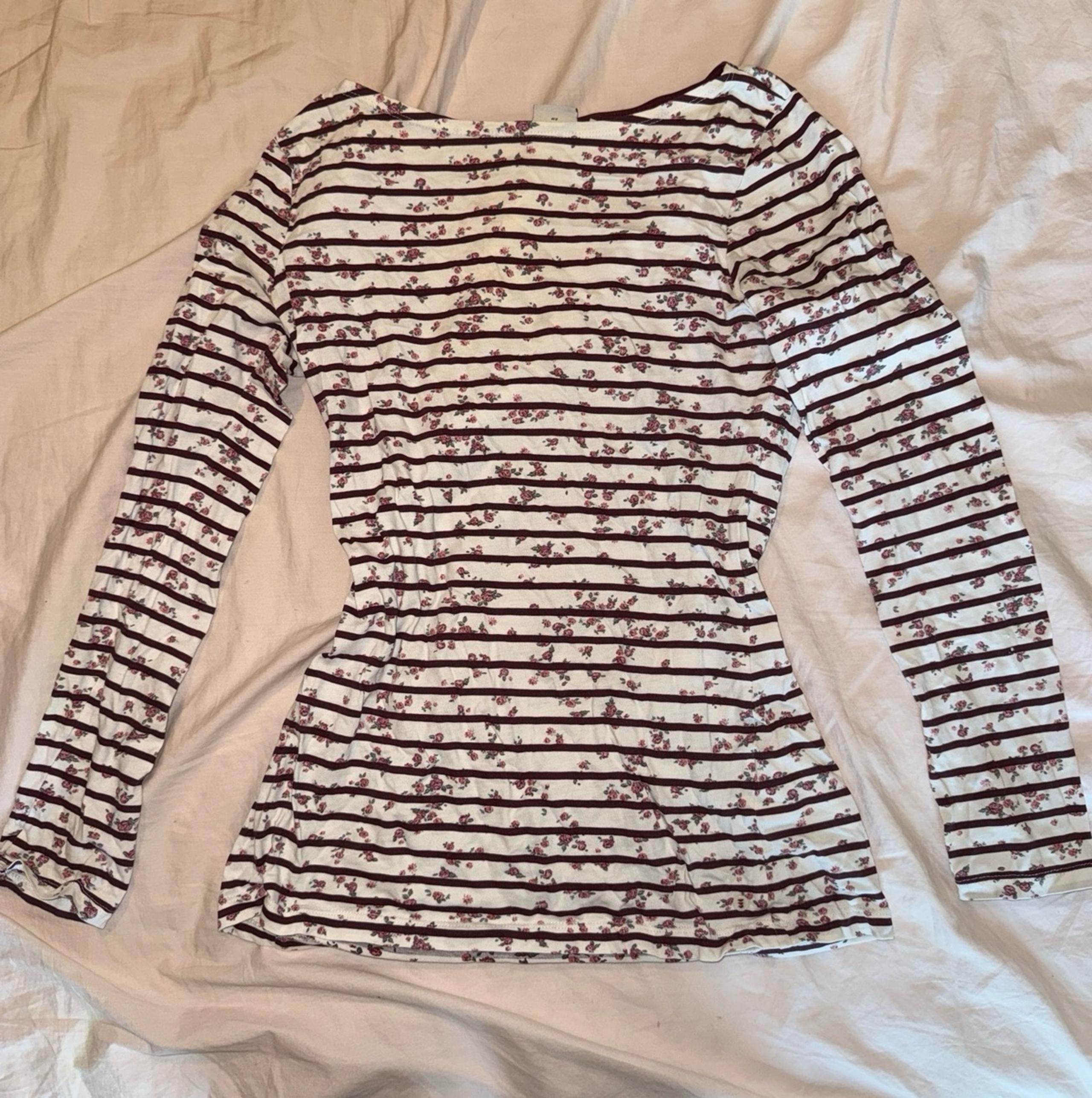 ESPRIT Vintage Red Roses Striped Boatneck Collar Shirt