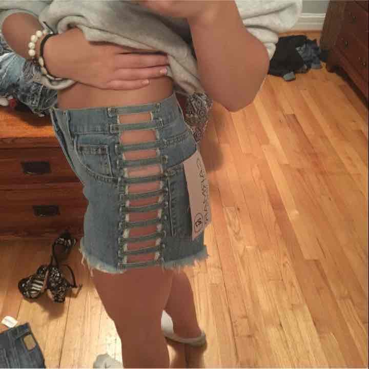 Carmar high waisted cutout shorts(LF)