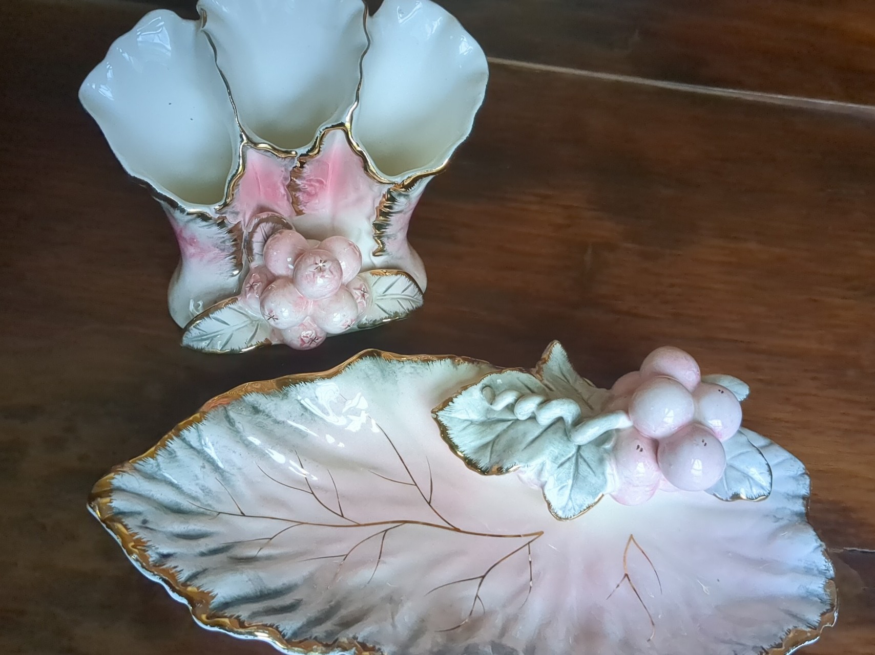 Vintage Ucagco ceramic trinket Dish and three hole fluted vase/pink berries /pal