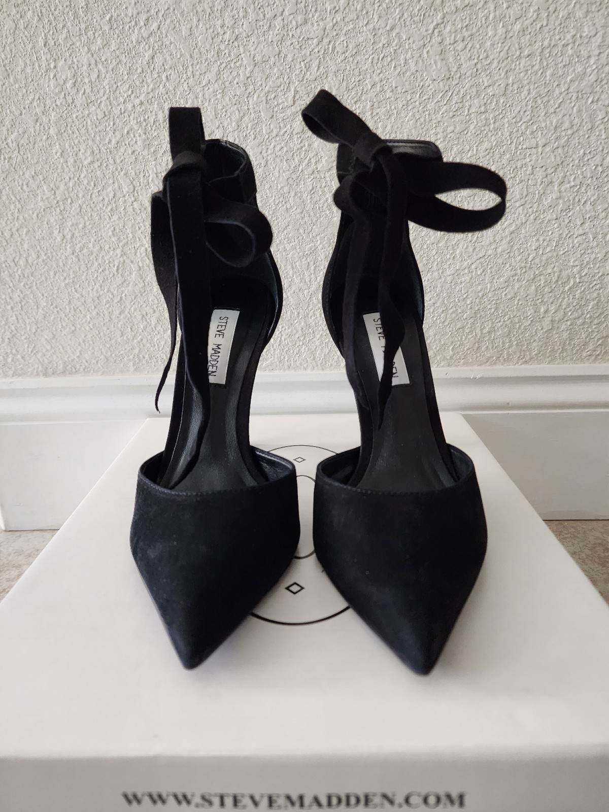 Steve Madden Heart Black Nubuck Strappy Heels Size 7