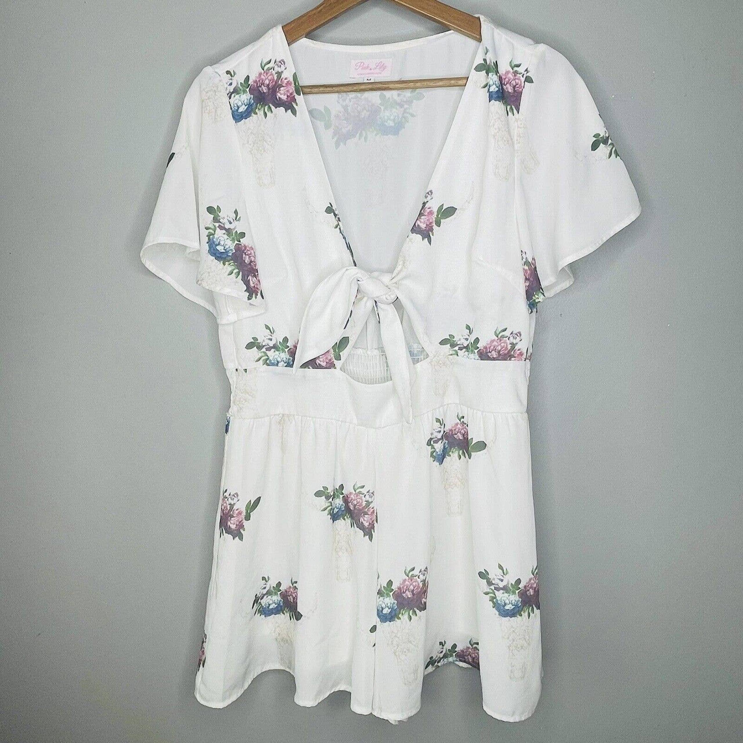 Pink Lily women’s medium white floral tie front romper NWOT