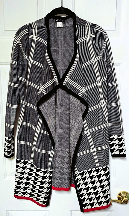 Used Venus Womens Winter Cardigan Black & White & Red Checkered Small