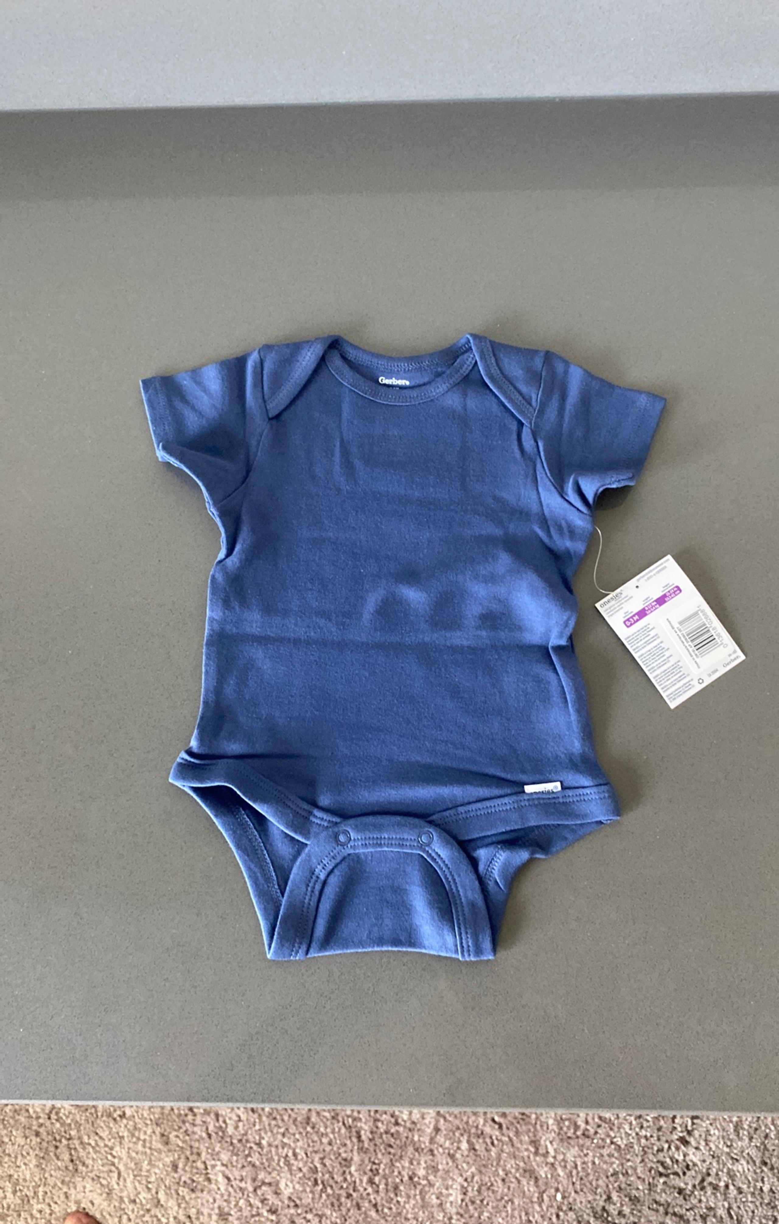 New 5pc Onesies 0-3 M