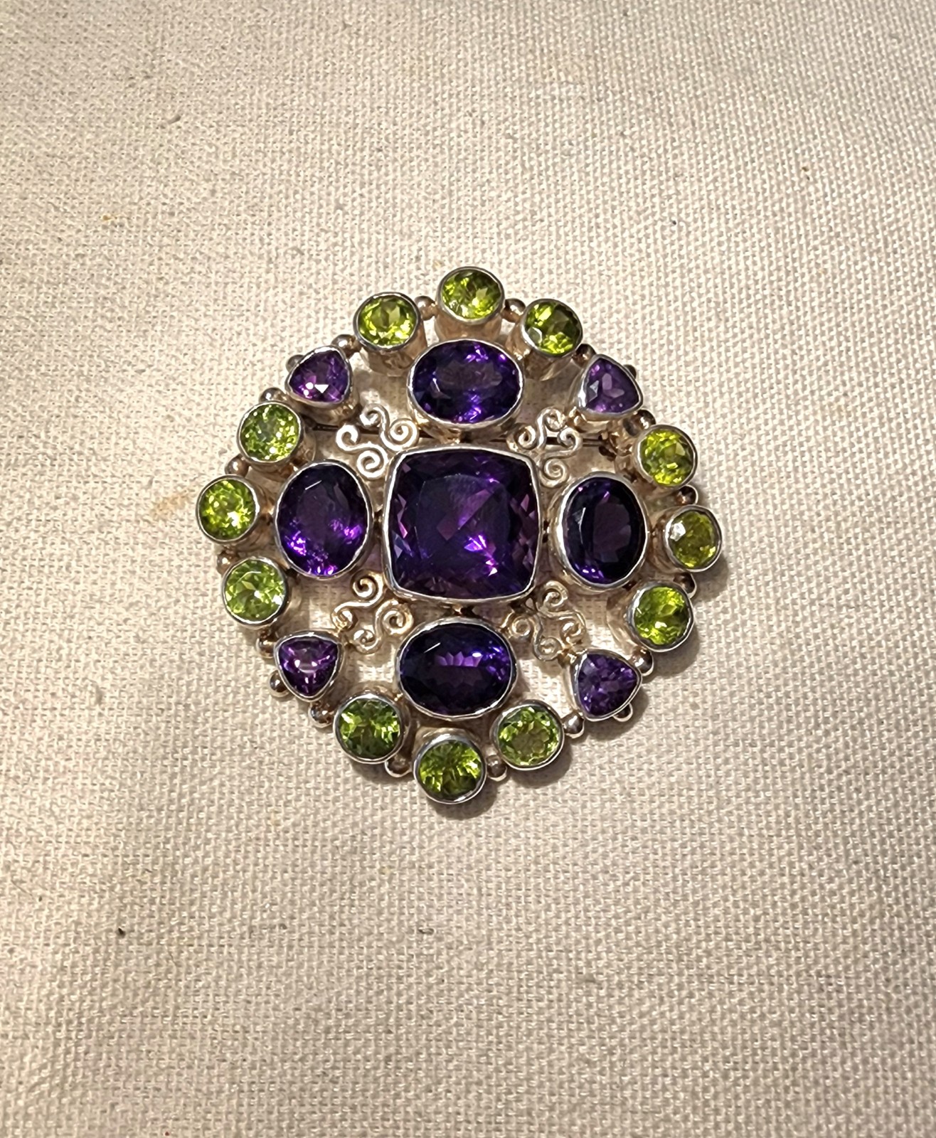AMETHYST & PERIDOT Sterling silver Brooch / pin / pendent
