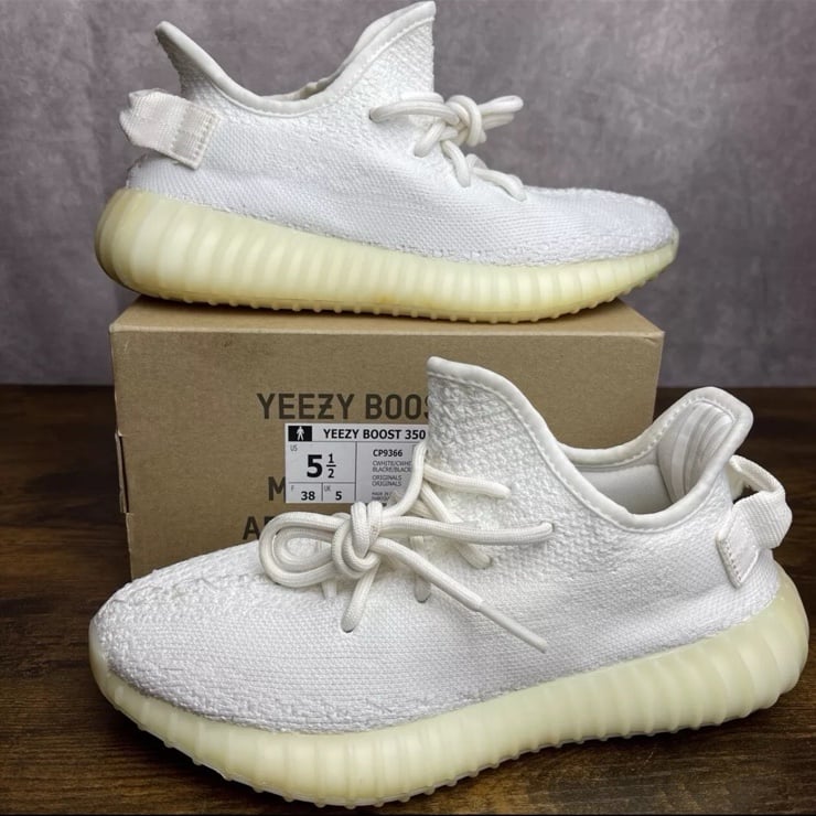 Adidas Yeezy Boost 350 V2 Low Cream White / Triple White Size 5.5 / 6.5W CP9366