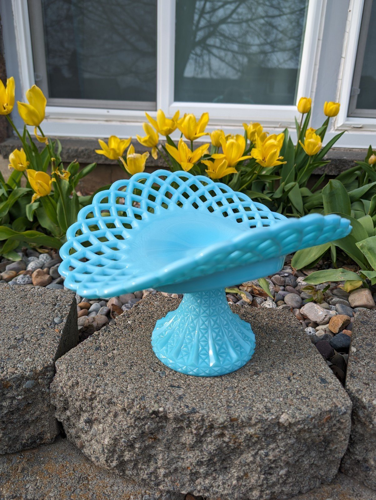 Fenton Turquoise Lattice Banana Stand