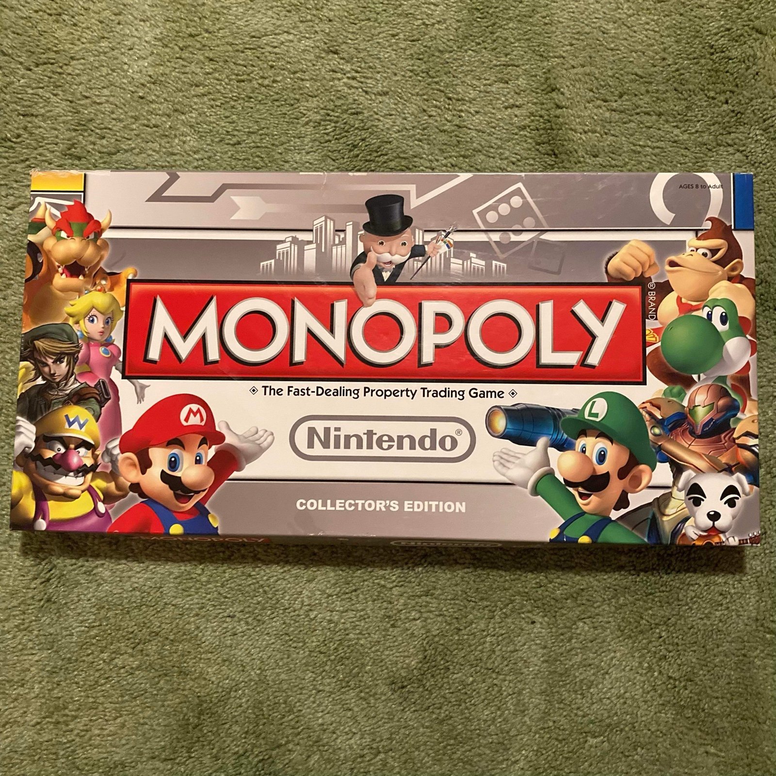 Monopoly : Nintendo Collectors Edition! Good condition, missing two pieces