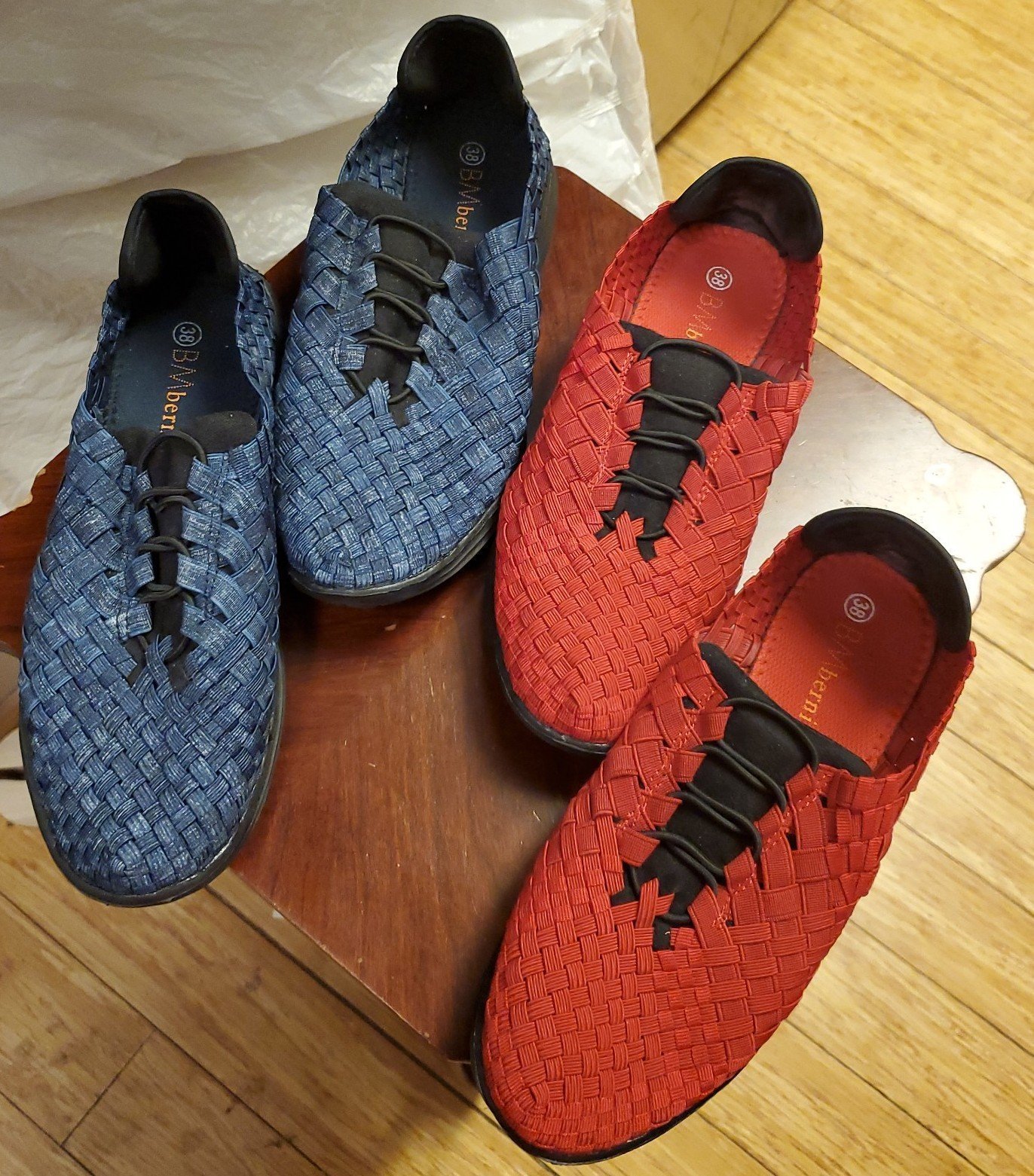 NEW 2 PAIRS BM BERNIE MEV SIZE 7.5 / 38 2 Red Blue Flats Shoes Pumps