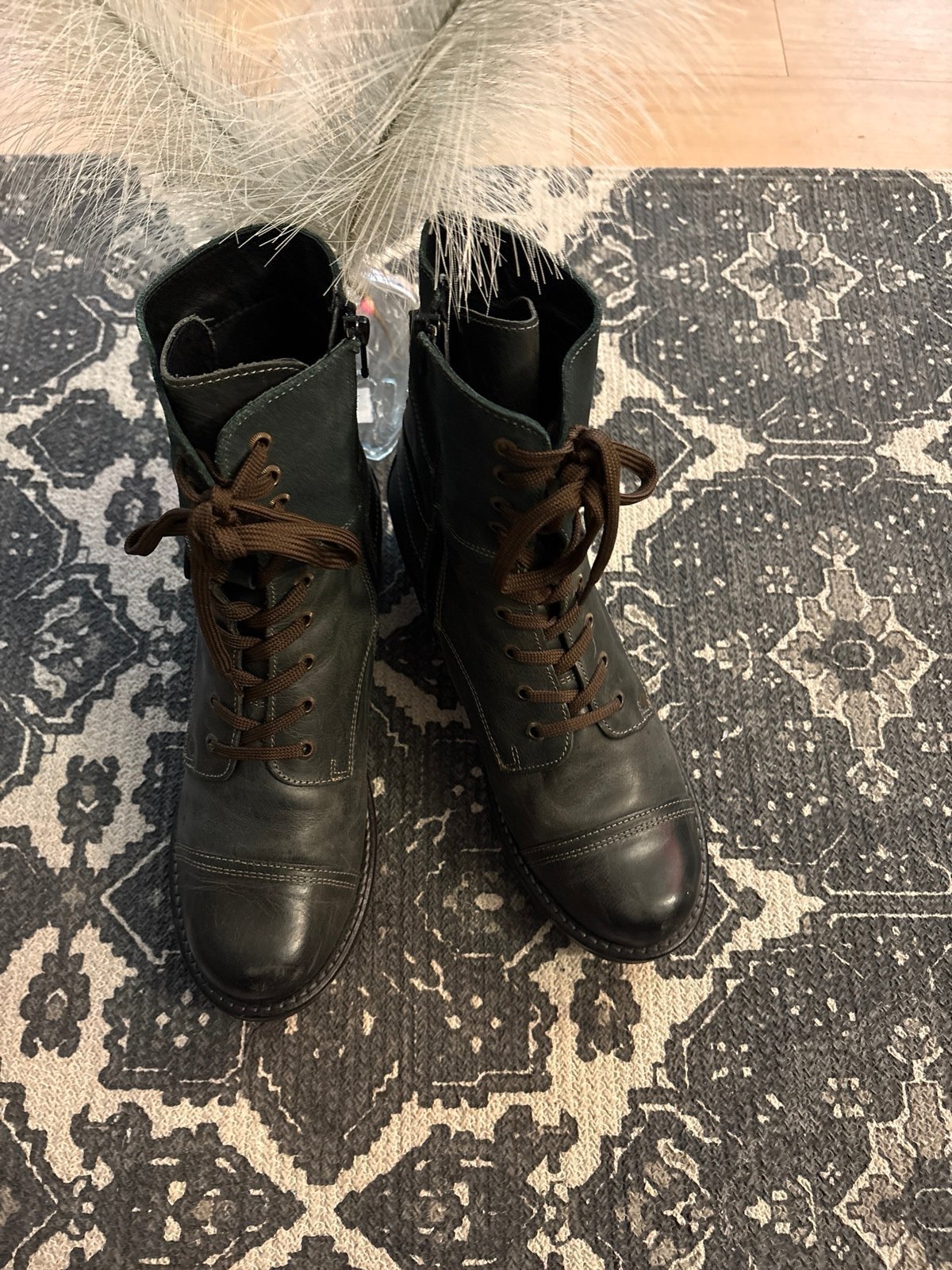 Taos Crave Teal Leather Lace Up Combat Boots!