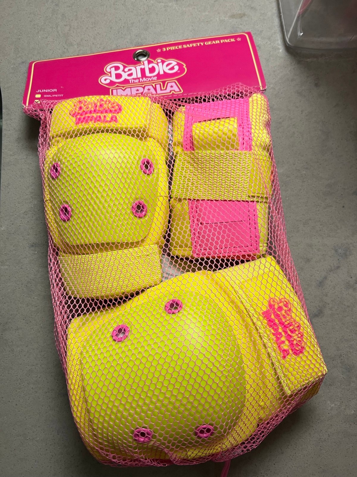 Barbie Rollerblade Knee Pads - Adult M