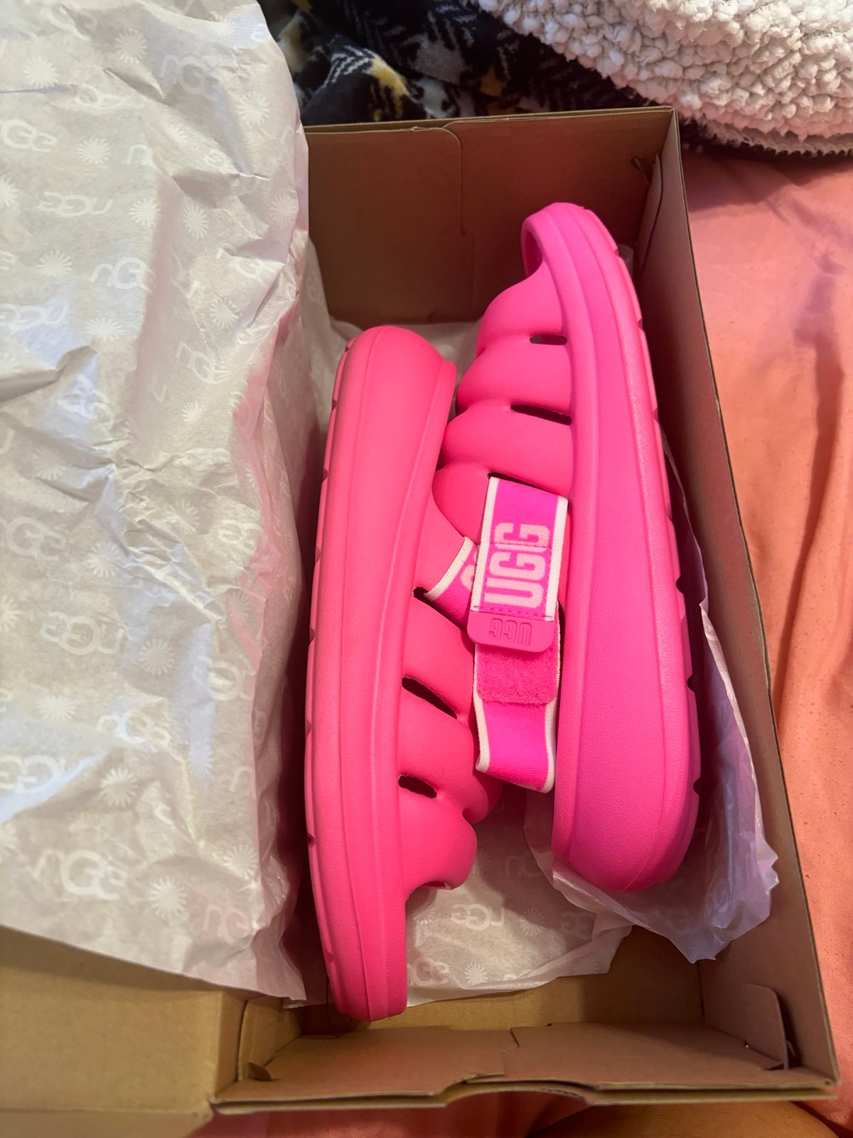 UGG pink sport