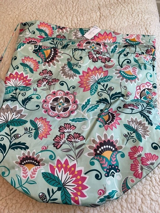 Vera Bradley Cinch Laundry Bag - Mint Flowers