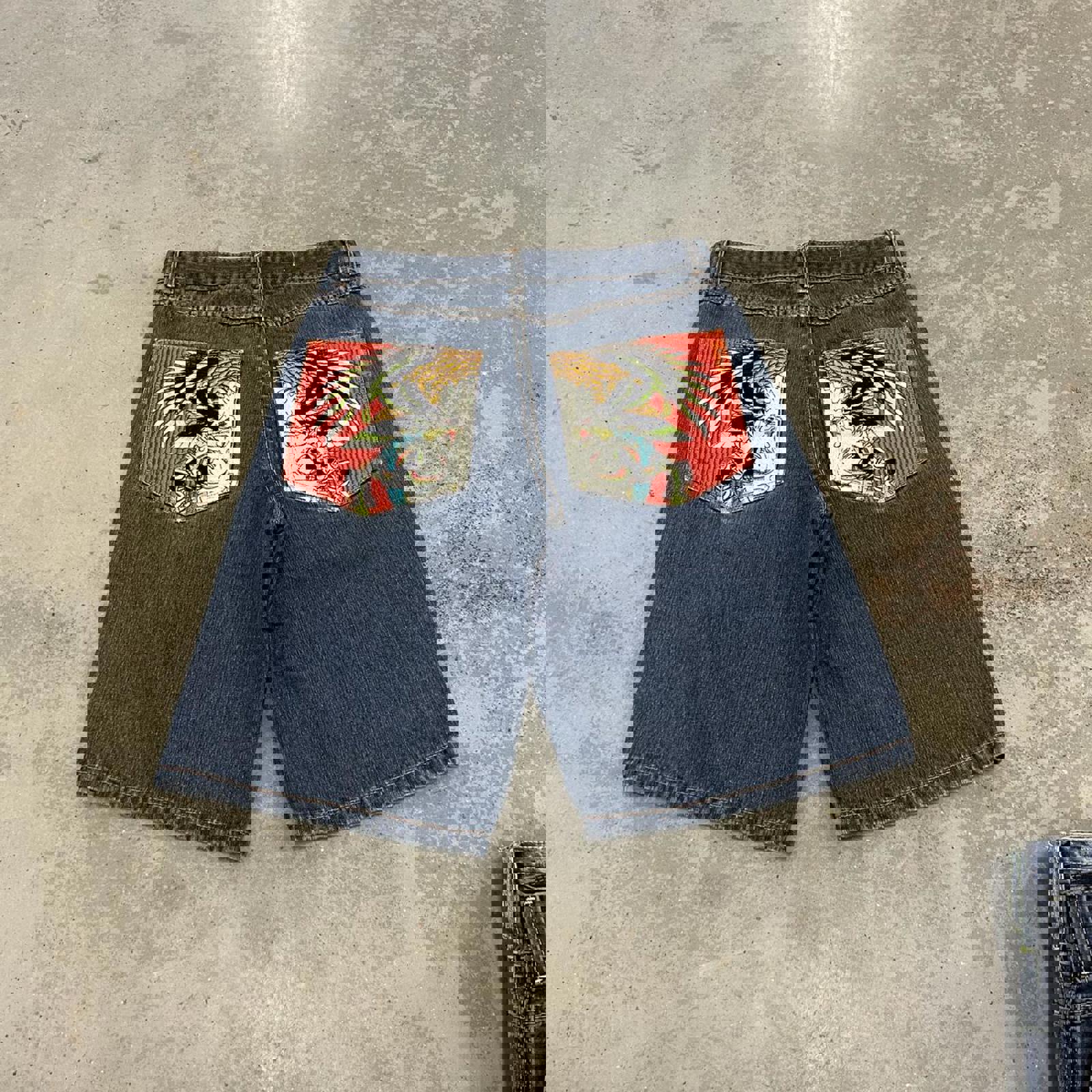 vintage ed hardy bald eagle embroidered pockets jean shorts jorts size 32