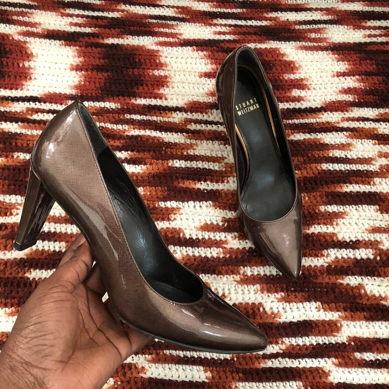 Stuart Weitzman 6M Brown Patent Leather Kitten Heels Pumps Corporate Luxury 525