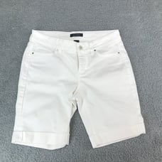 White House Black market brand Bermuda white shorts size 2 women’s