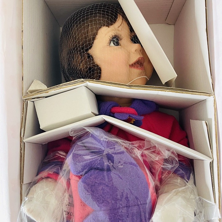 NEW Opened box Charisma Brands Sweet Pea Porcelain Doll #C23107000000