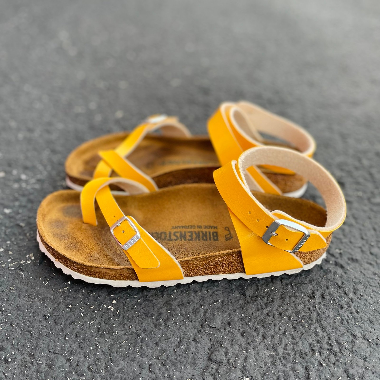 Birkenstock yara ankle strap sandals size 6 Women’s preowned