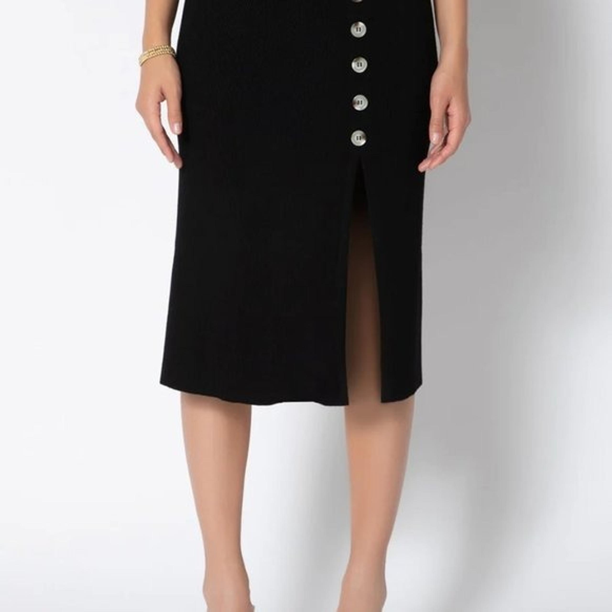 TART NEW Caralea Black Ribbed Button Skirt size Medium