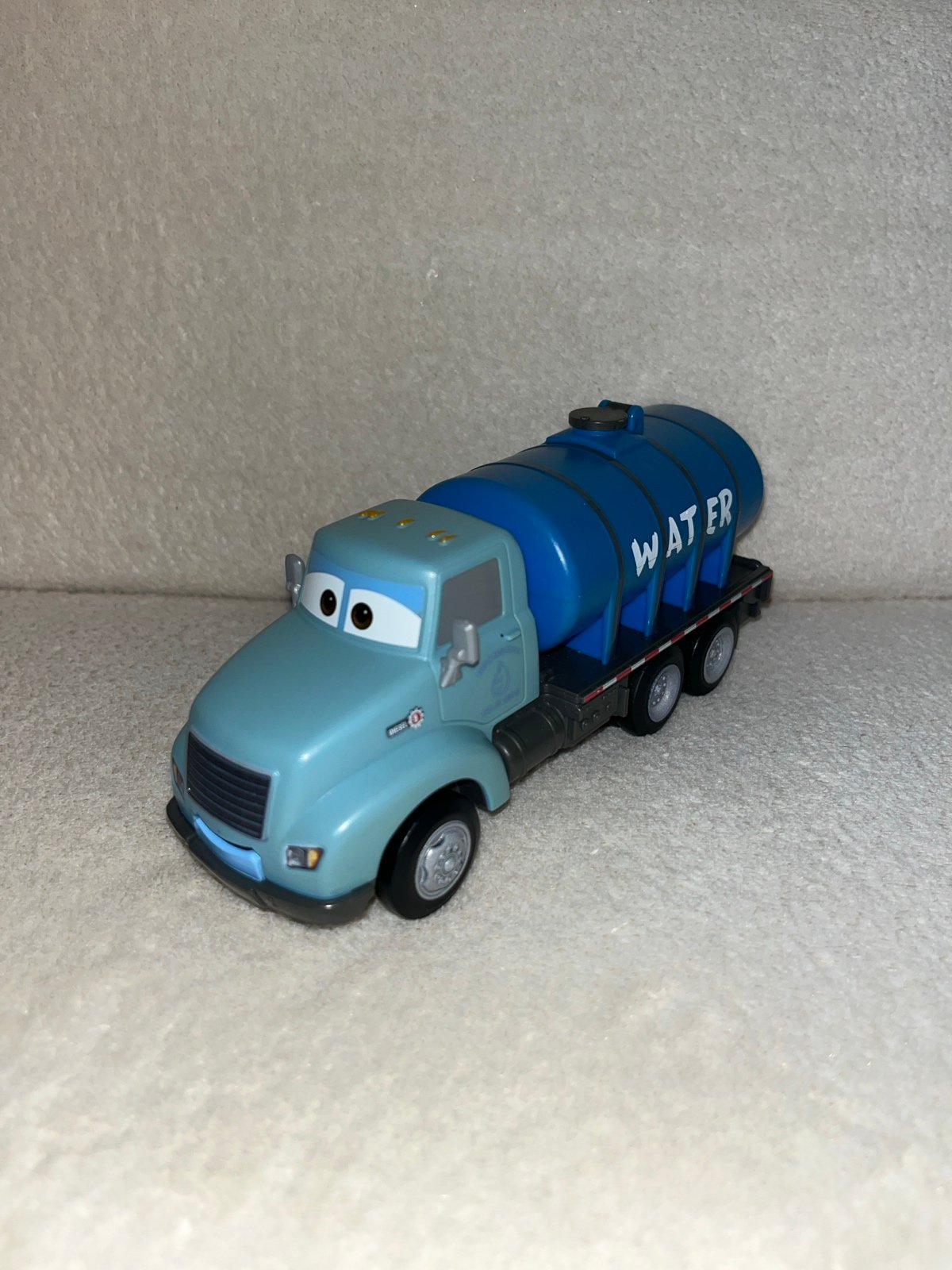 Disney Pixar Cars Chomp n Chase Mr Drippy