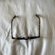 illesteva Leonard 2 sunglasses - used but I’m pretty good condition