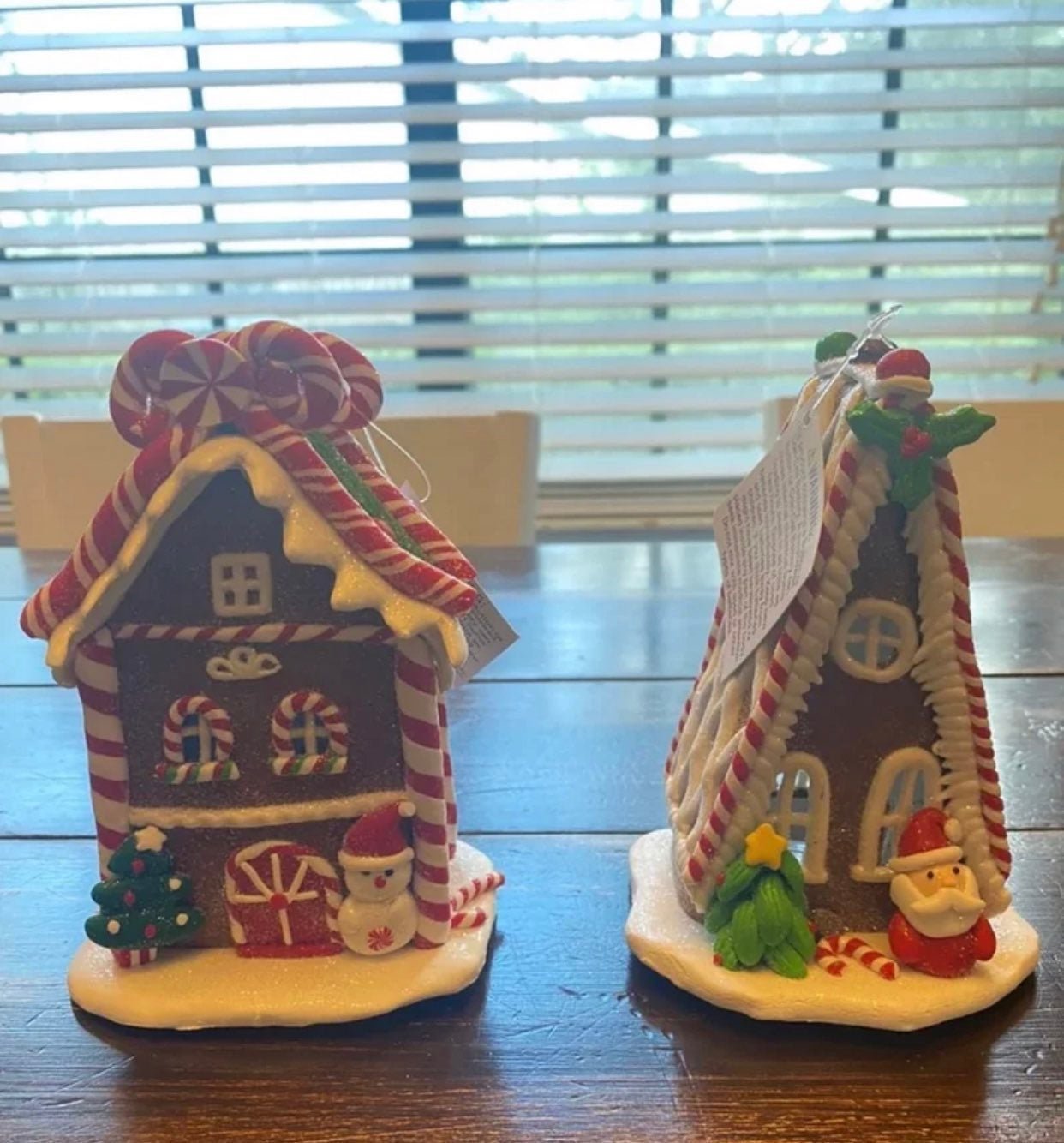 2 Light Up Gingerbread Houses 6