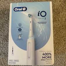 Oral b toothbrush