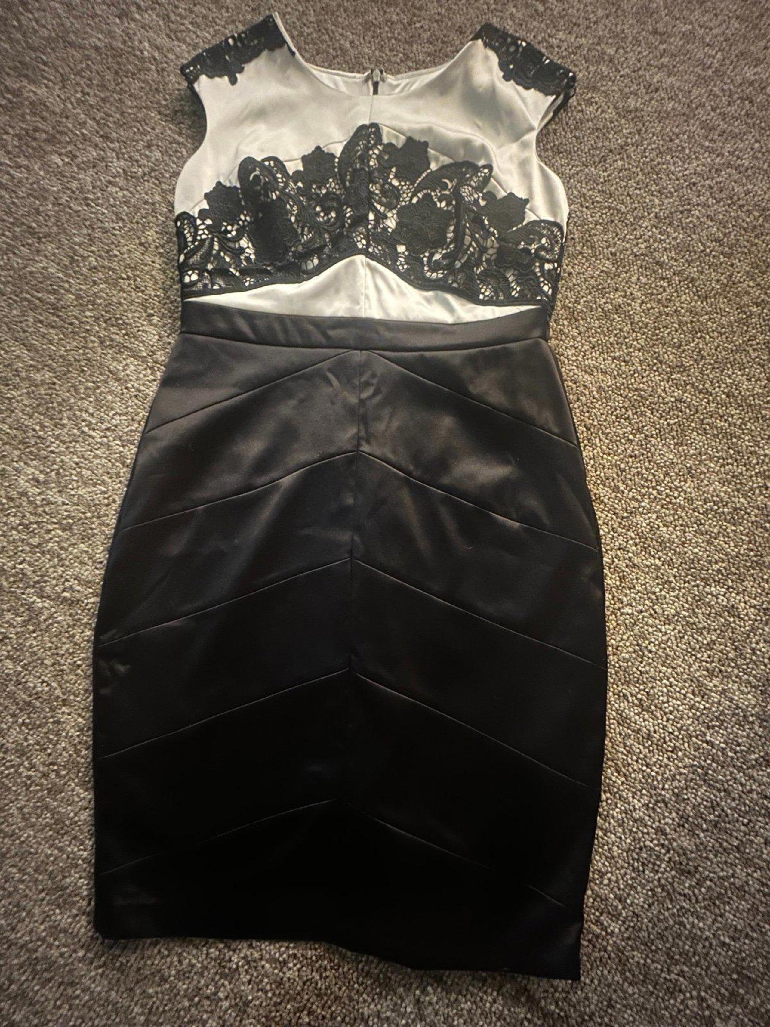Elegant JAX Black and white Lace Cocktail Dress - Size 12