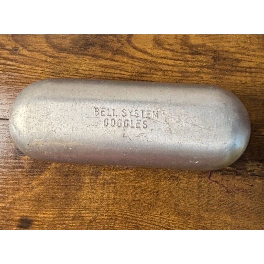 Vintage GMPCO General Machine Products Co. Bell System Googles L Aluminum Case