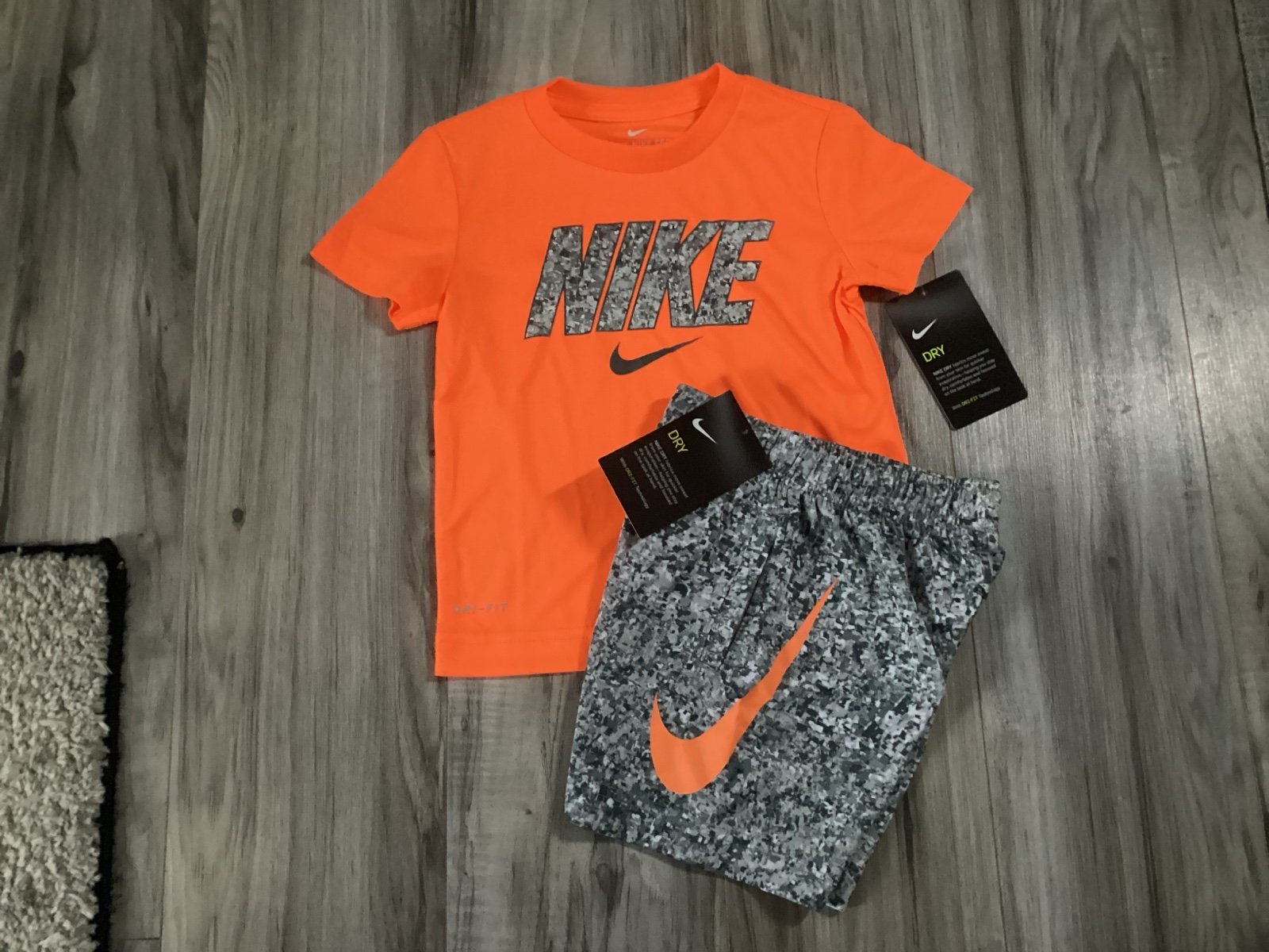 Toddler boys Nike DRIFIT tee & shorts outfit size 2T(NWT) ~PRICE FIRM, NO OFFERS