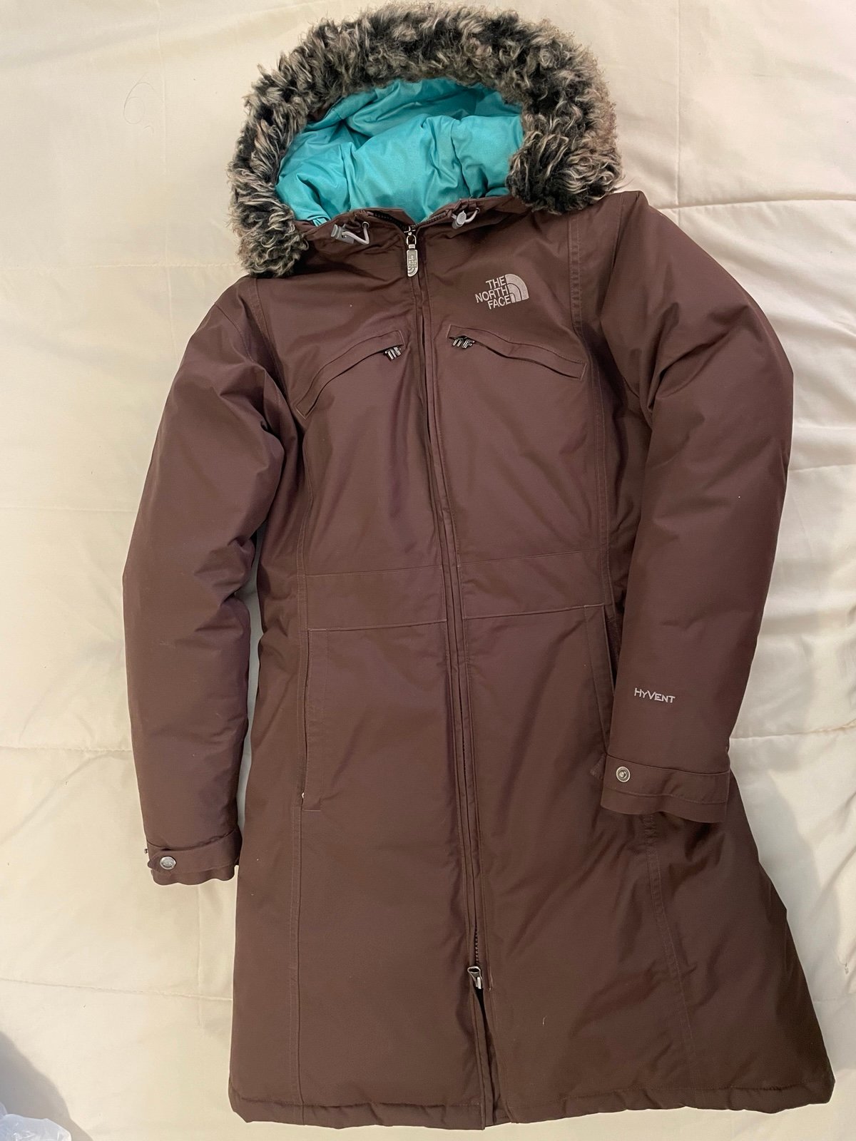 Like New - Women’s The North Face down filled HyVent parka, size XS