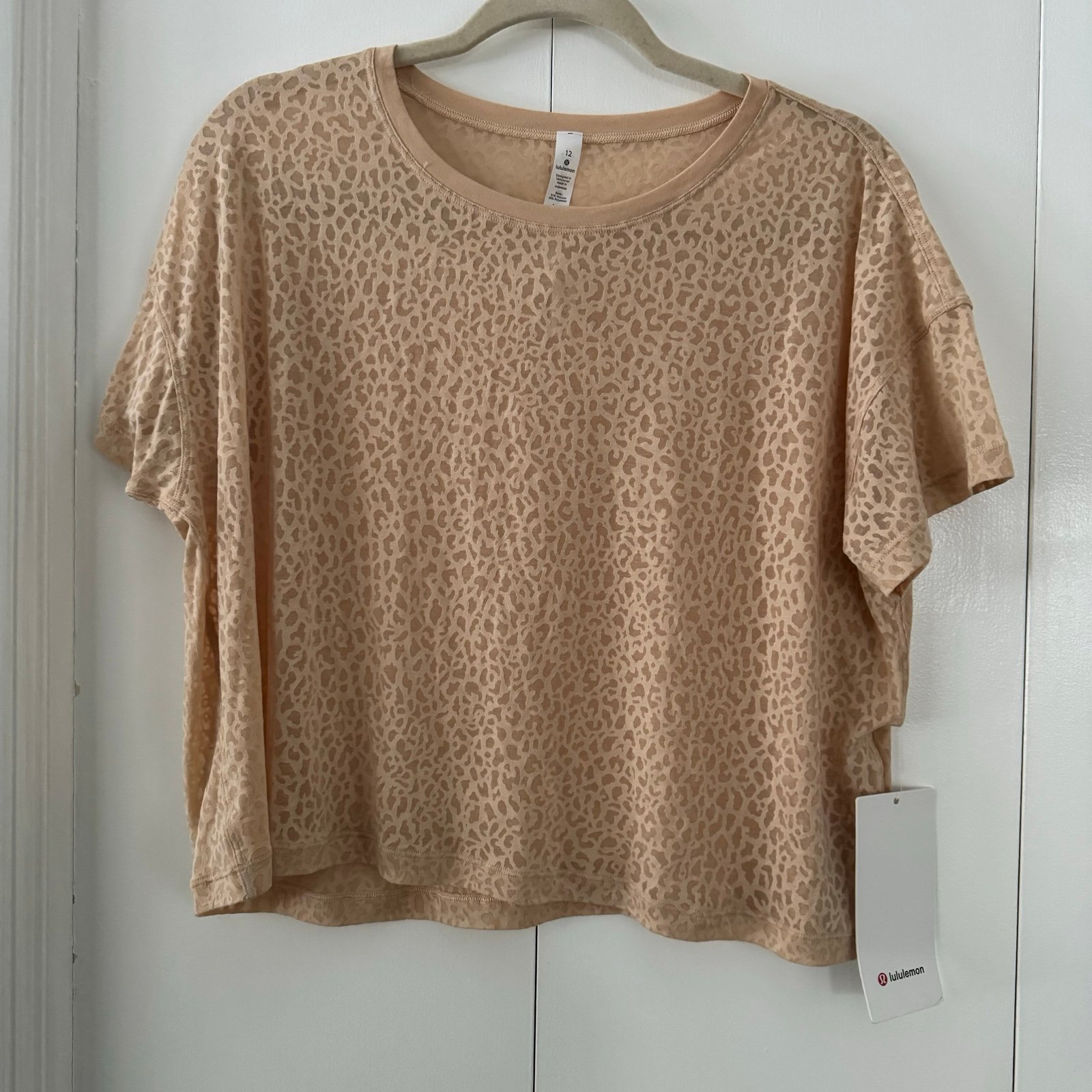 Lululemon cates tee
