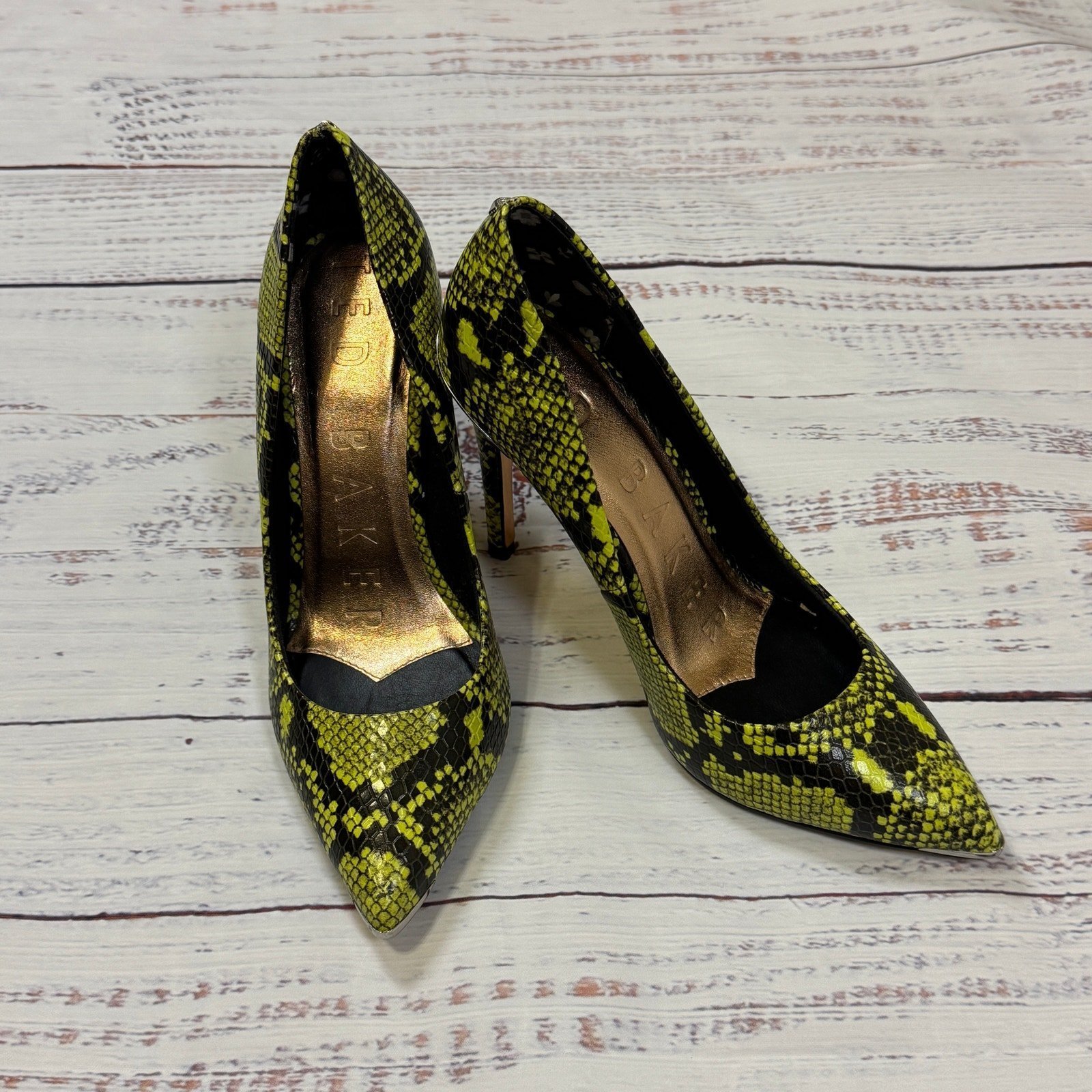 TED BAKER LONDON Izbelos Snake Embossed Pump Size EU 36.5 US 6