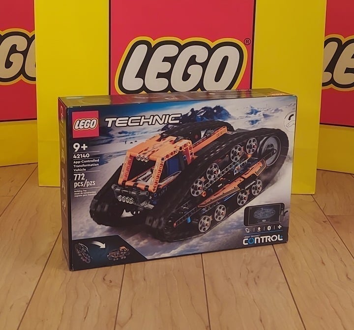 LEGO Technic App-Controlled Transformation Vehicle 42140 - Factory Sealed!!!!