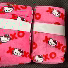 Hello kitty valetines hand towels